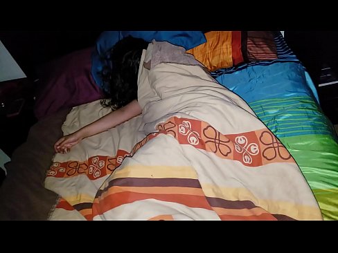 ❤️ Stepson dema ku di xew de ye, xatirê dayika xwe ya ciwan dike. ☑ Vîdyoyê qijkî li ku.sex78.ru